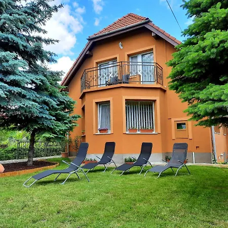 Harmonia Vendeghaz Apartment Balatonalmadi