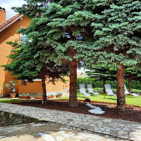 Harmonia Vendeghaz Appartement *