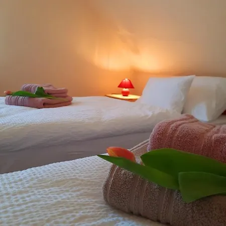 Harmonia Vendeghaz Apartment