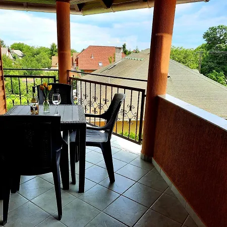 Harmonia Vendeghaz Appartement *